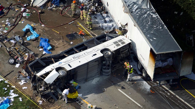 Horrific highway accident leaves at least 8 dead in Tenn.