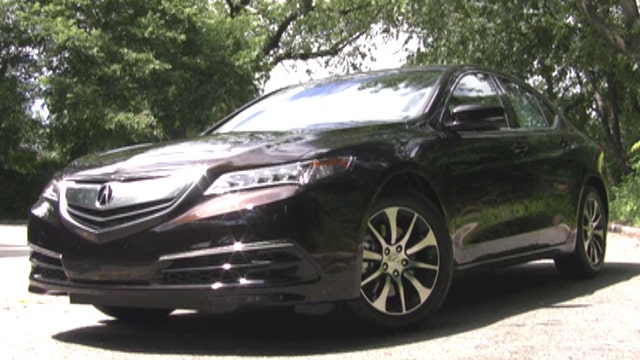 Acura steers with four wheels