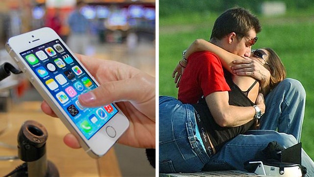 iPhone vs. Girlfriends 