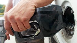 >Pumps finally follow crude oil cost cuts