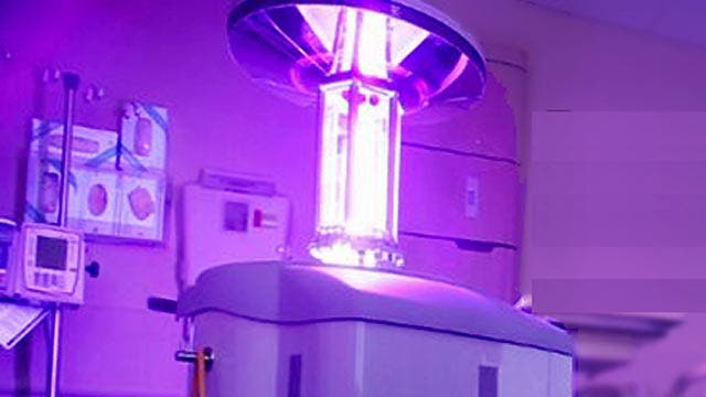 Dallas hospital uses robot light to clean rooms