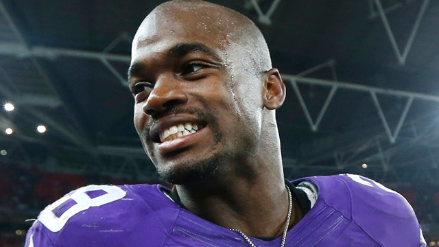 Adrian Peterson's son reportedly in critical condition