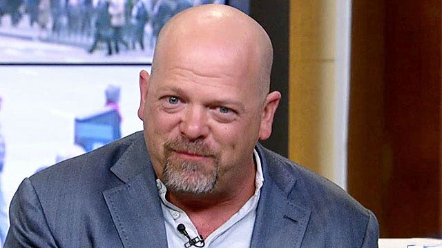 Big gov't hurting small business? Rick Harrison weighs in