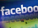 Facebook allows minors to share posts with entire Internet