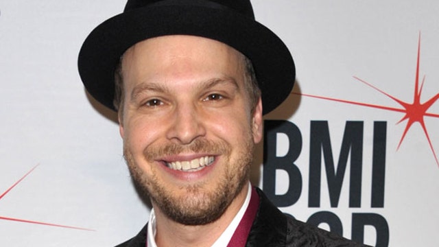 Gavin DeGraw switches things up