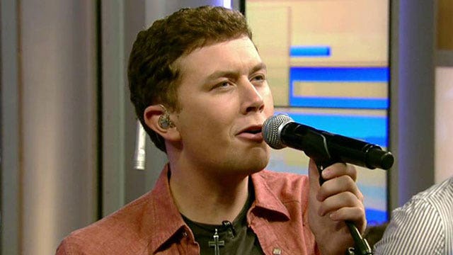 Scotty McCreery performs 'See You Tonight"