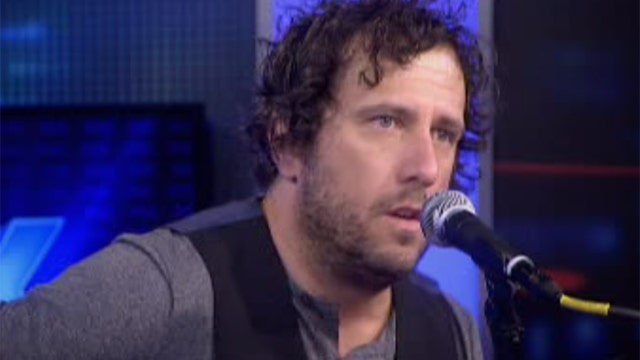 Will Hoge gambles with new album