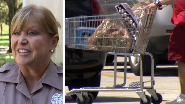 Cop helps shoplifting mom