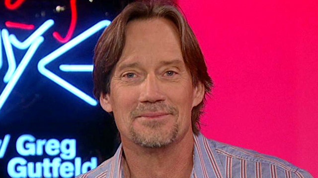 Kevin Sorbo co-authors new 'Chicken Soup for the Soul' book