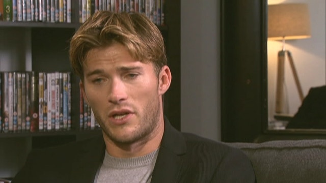 Scott Eastwood Steps In the FOXlight