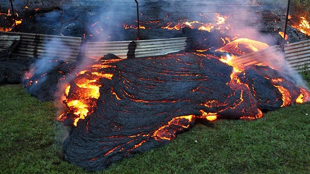 Can lava from the Kilauea Volcano be diverted?