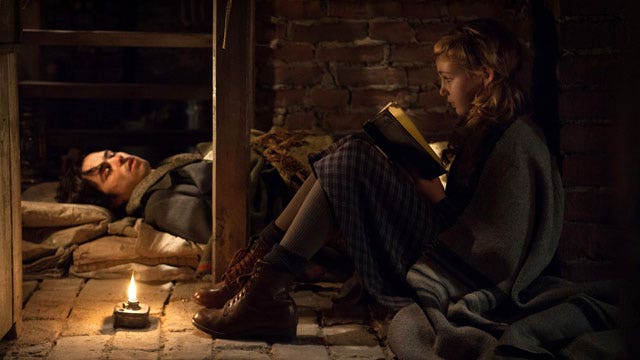 Newcomer Sophie Nelisse carries 'The Book Thief'