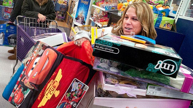 6 holiday spending traps