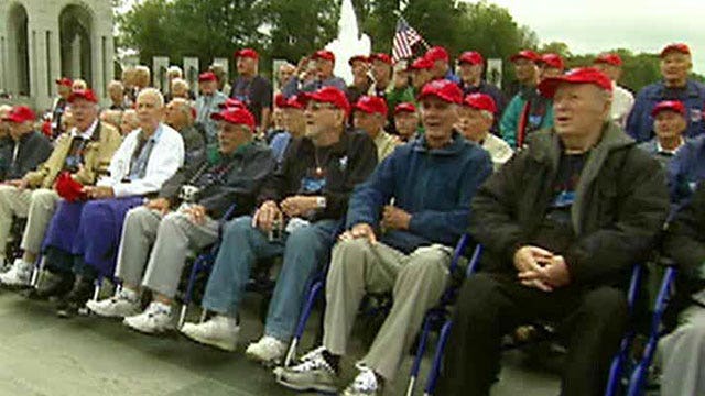 Honor Flights fly WWII vets to memorial for free