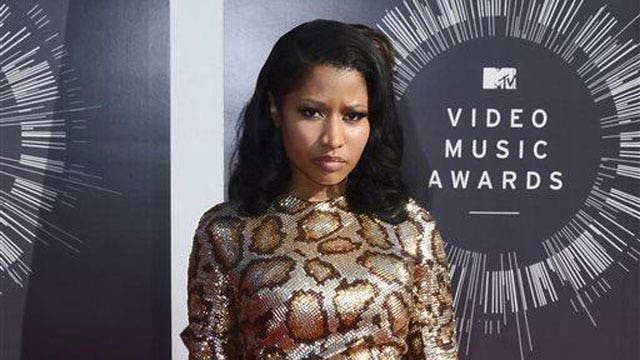 Nicki Minaj jatuh cinta pada pacarnya Meek Mills ketika dia di penjara