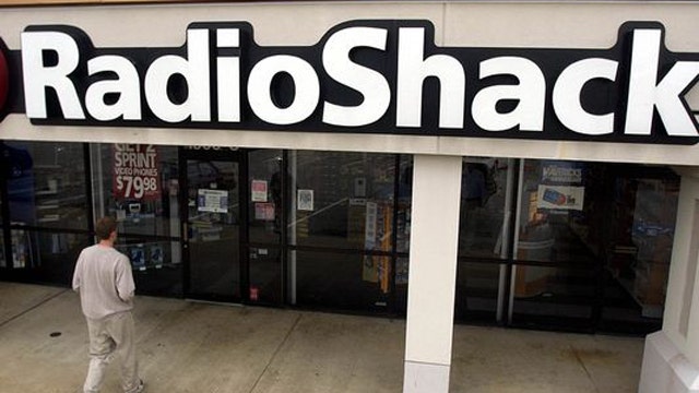 Struggling RadioShack to open stores on Thanksgiving Day