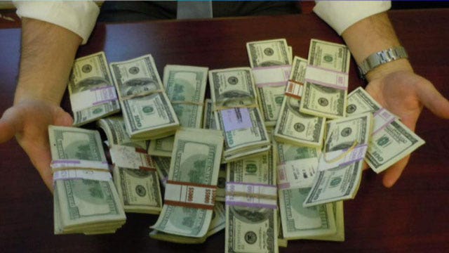 Rabbi discovers $98,000 in desk from Craigslist