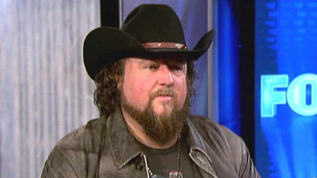 Colt Ford puts fresh spin on familiar tunes