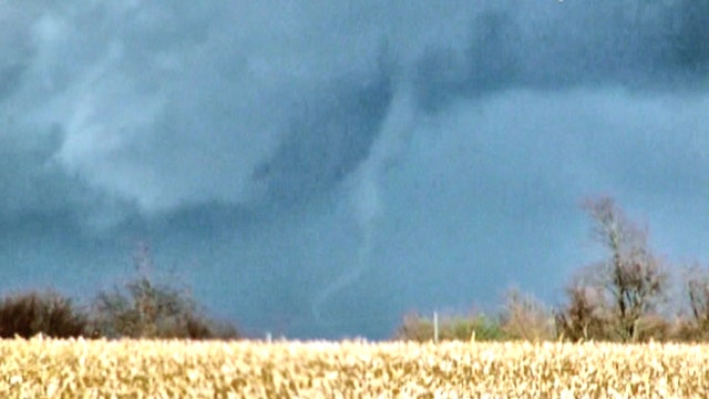 Storm chaser gets up close to Midwest tornadoes
