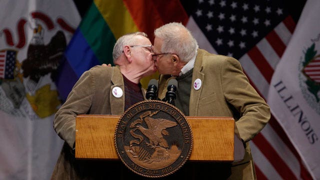 Illinois announces date for same sex marriage licenses