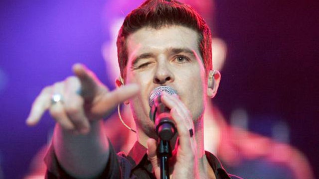 Robin Thicke dating a teenager?