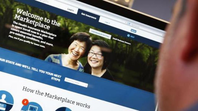 White House worried too many users will swamp healthcare.gov