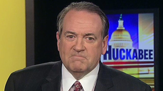 Huckabee: Be thankful for the 'sounds of freedom' 