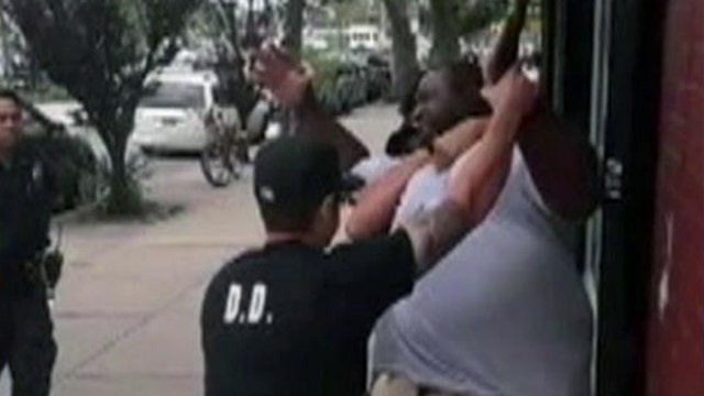 Grand jury: No charges for NYPD officer in chokehold death