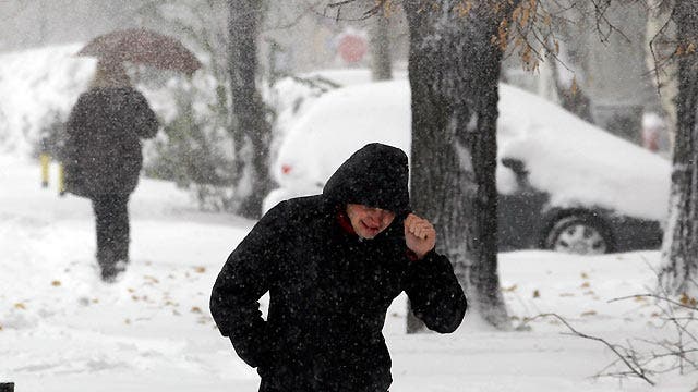 Around the World: Heavy snowfall hits Serbia