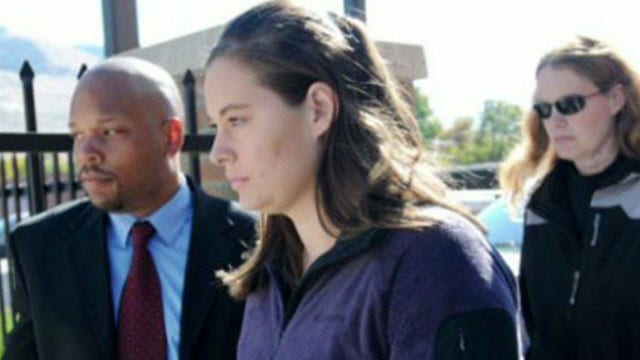 Trial for newlywed accused of pushing husband off cliff