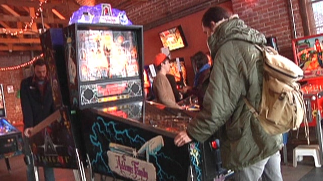 Old school pinball back in style