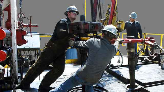 Energy Department weighs proposal to export natural gas