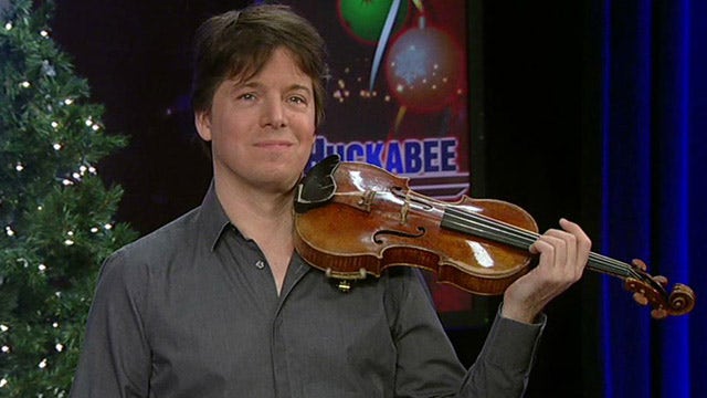 World-renowned violinist Joshua Bell plays 'Silent Night'