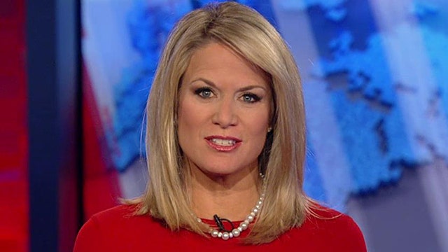 Martha MacCallum accepts award from SoldierSocks