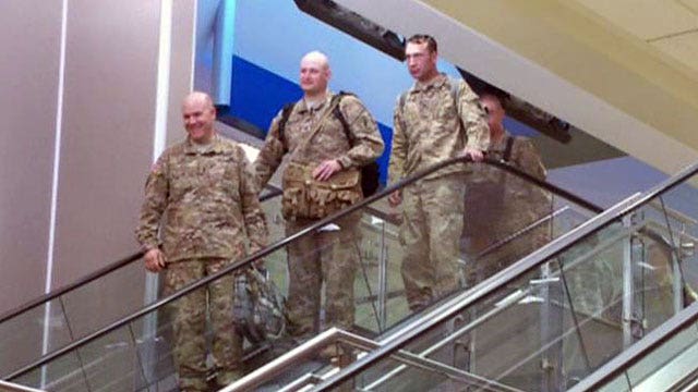 Thousands of Army privates head home for Christmas