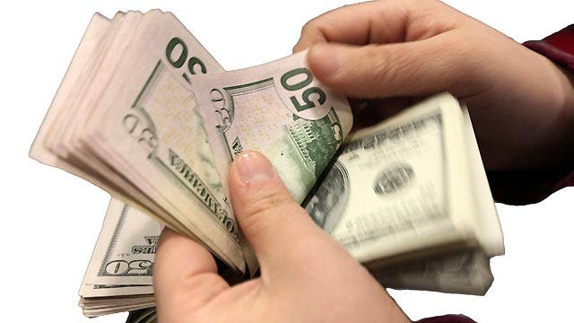 Report: Nearly 4 out of 5 employers giving year-end bonuses