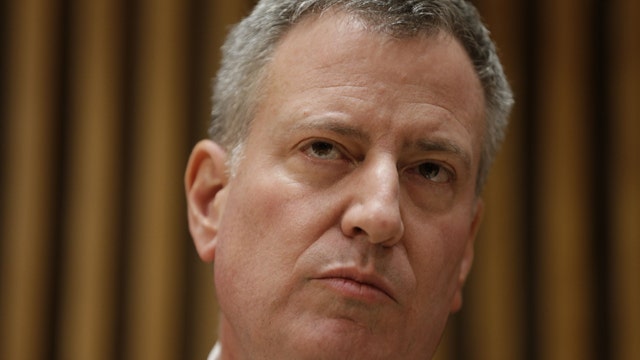 Former NYPD detective: De Blasio turned his back on officers