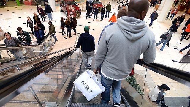 US retailers report lackluster holiday sales