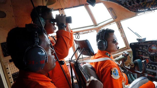 Clock ticking in hunt for AirAsia Flight 8501's black boxes