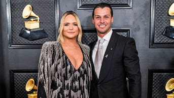 Mystery woman caught getting very cozy with Miranda Lambert’s husband speaks out