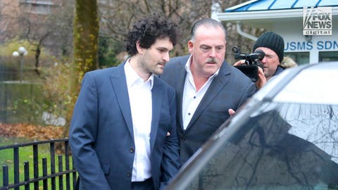 Prosecutors look to block Sam Bankman-Fried from contacting FTX employees over witness tampering concerns