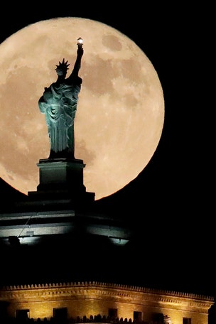 The 'Super Snow Moon' is coming