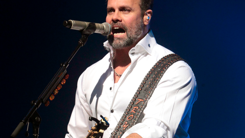 Pilot error caused crash that killed Troy Gentry, federal investigators say