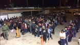 Border agents apprehend hundreds of illegal immigrants in 5 minutes