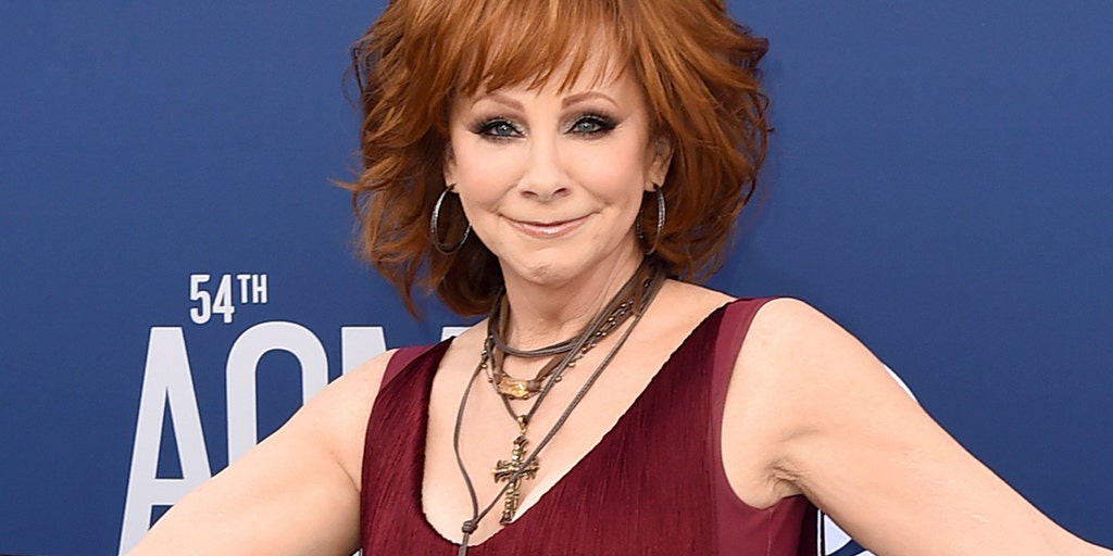Reba McEntire revealed she turned down Blake Shelton's role
on 'The Voice'