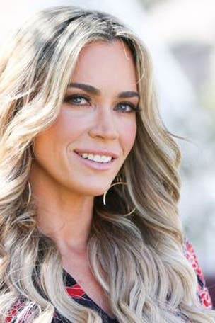 Another 'Housewives' star QUITS