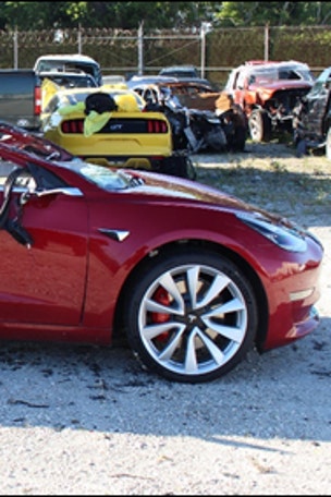 Feds: Autopilot involved in crash