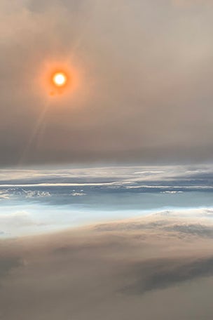 Eerie ‘fire cloud’ caught on camera