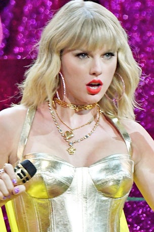 Burger King tweet ANGERS Swift fans