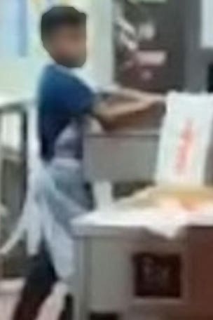 Popeyes customer catches THIS on camera